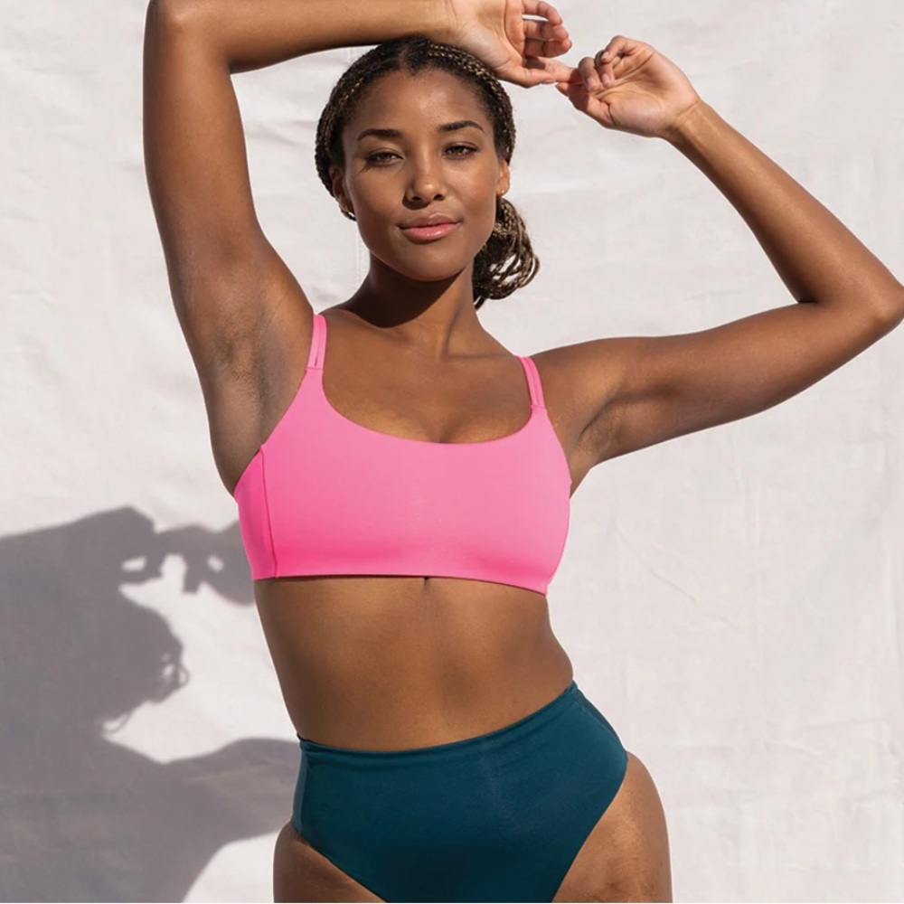 Left On Friday Pool Days D+ top